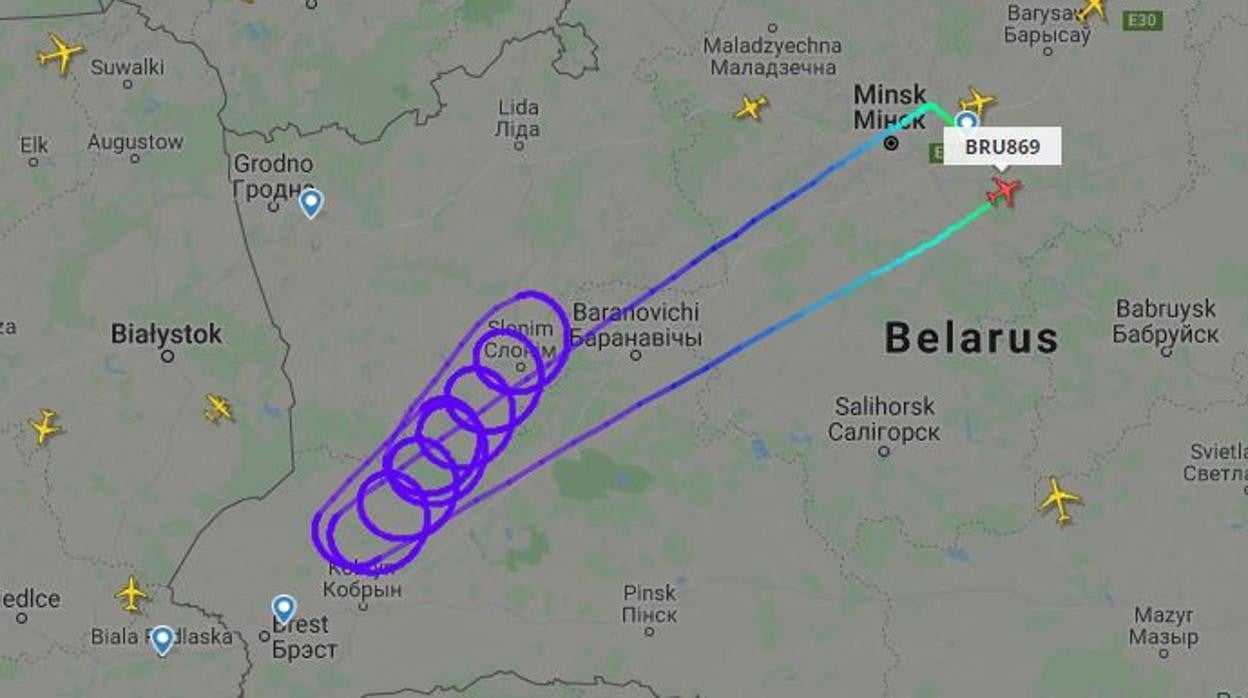 Recorrido del vuelo atascado en la frontera, según el portal 'Flightradar24'