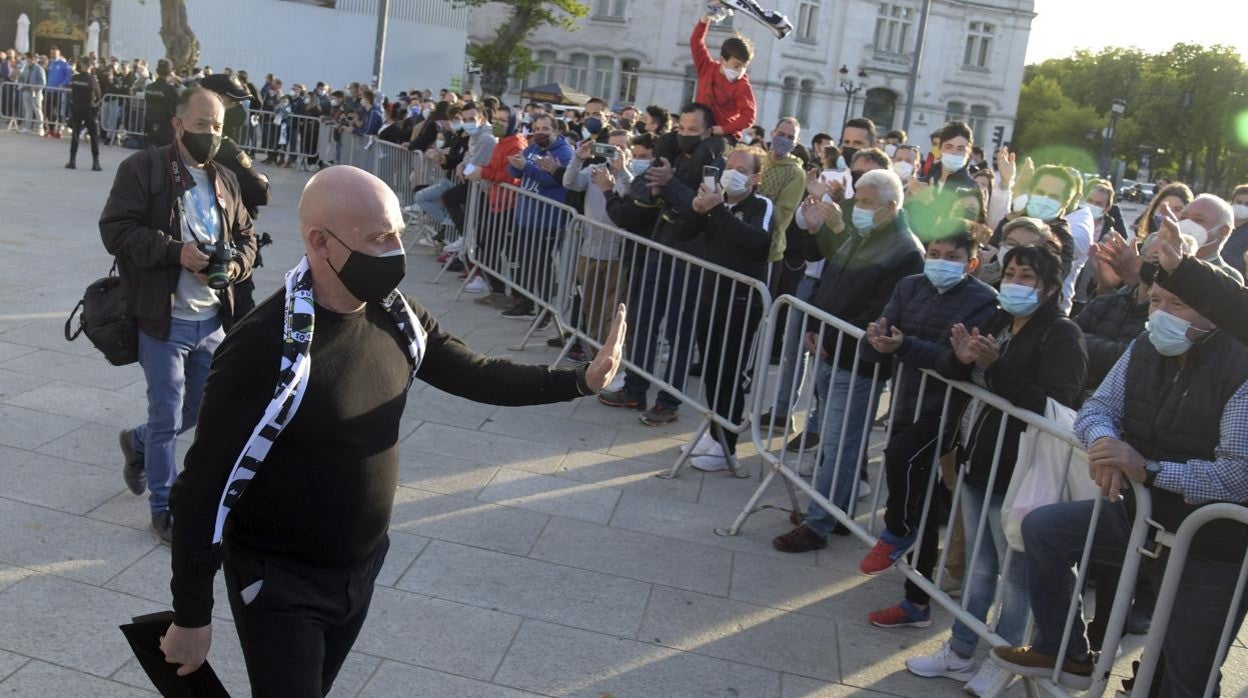 La ciudad recibe con orgullo al Burgos C.F. tras ascender a Segunda División