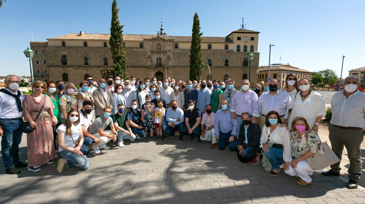 Casi un centenar de dirigentes y simpatizantes han acudido a La Vega de Toledo