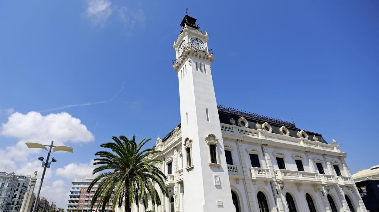 Imagen del Edificio del Reloj en el Puerto de Valencia