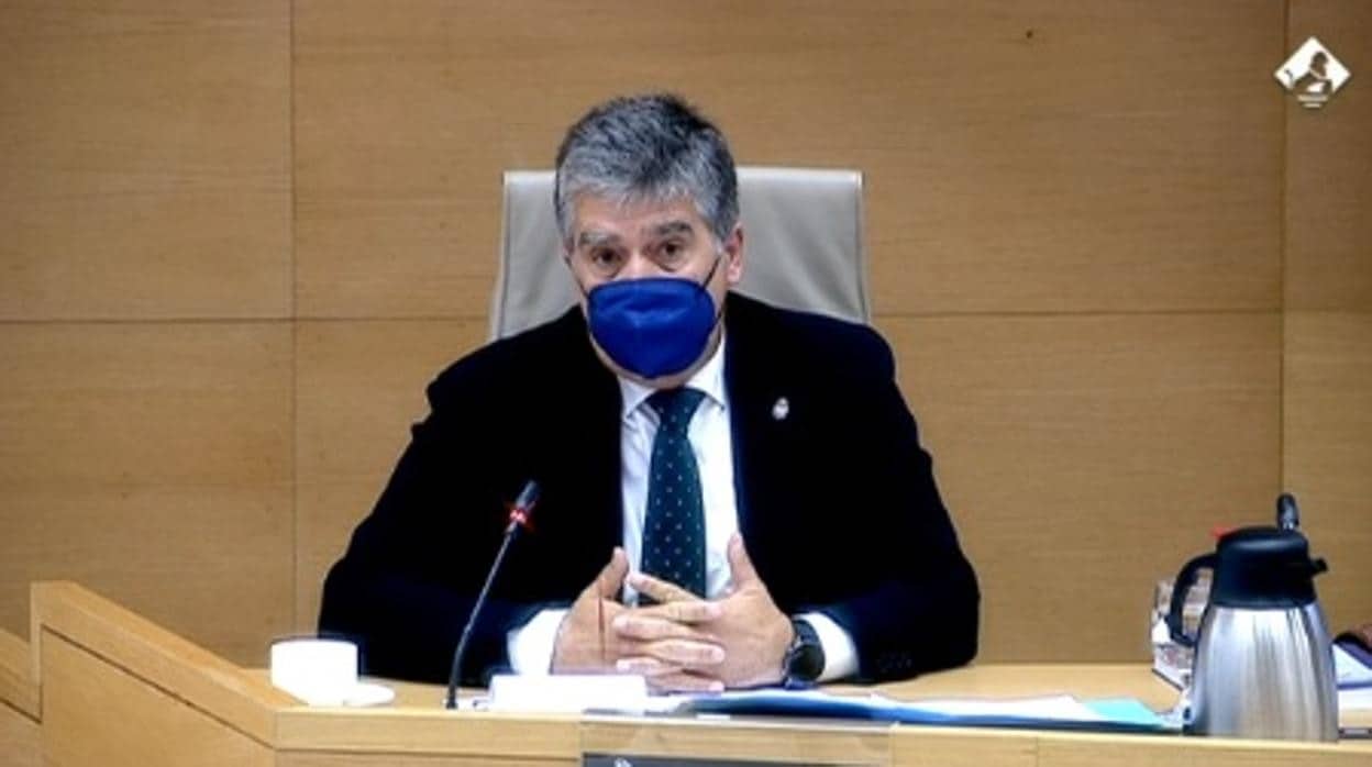 El exdirector general de la Policía Nacional, Ignacio Cosidó, durante su comparecencia