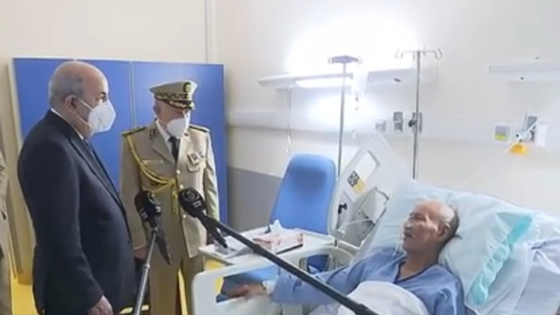 El presidente de Argelia visita a Gali en un hospital militar