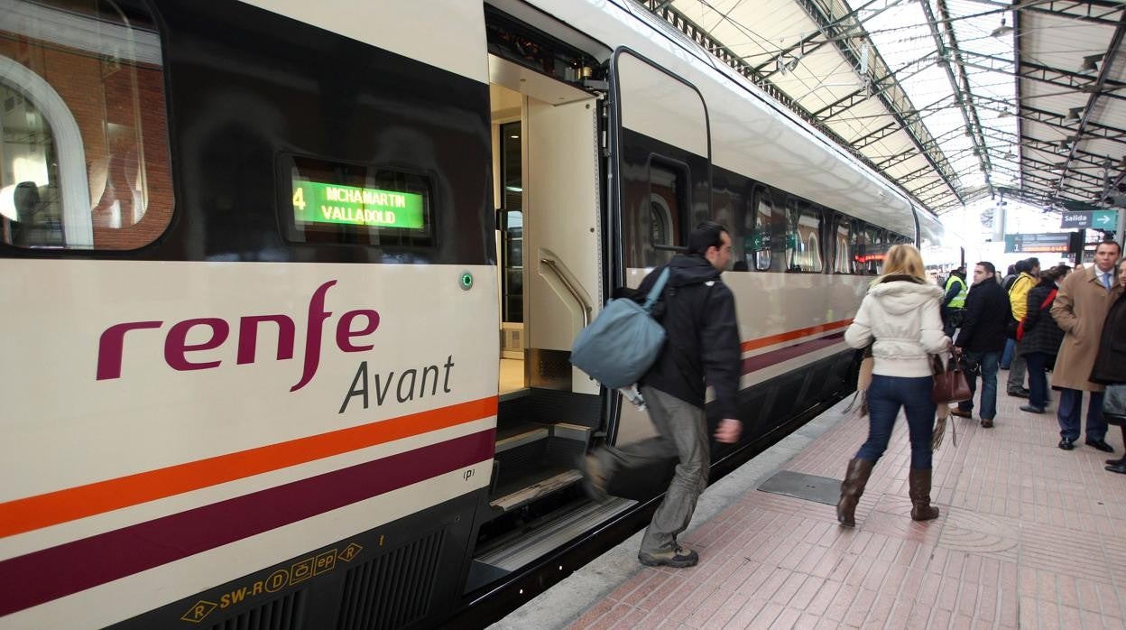 Un tren Avant a su llegada a Valladolid.