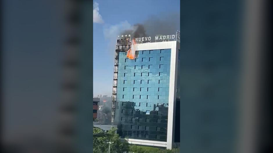 En vídeo: Así ha ardido el Hotel Nuevo Madrid
