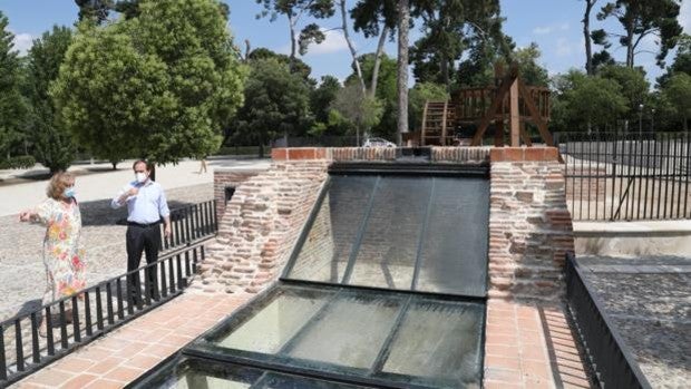 El Retiro activa su noria histórica tras su restauración