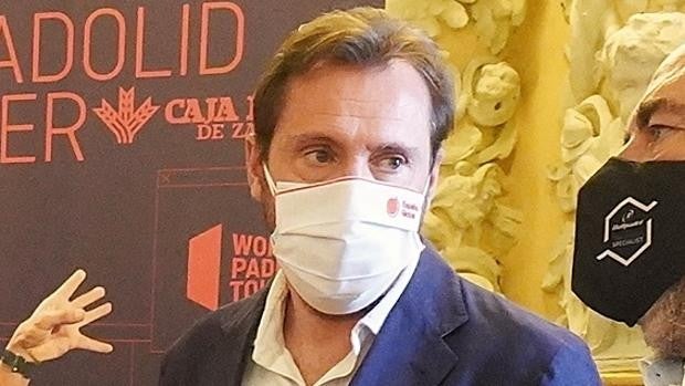 Puente dice que la plantilla de Auvasa «merecería» la privatización del servicio