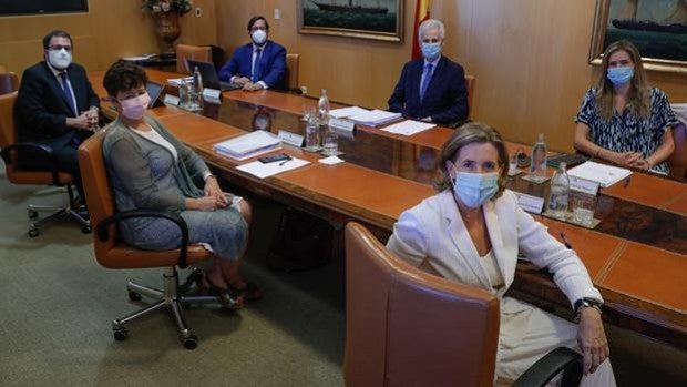 Tres de los seis miembros del comité que rescató a Plus Ultra no fueron a ninguna reunión