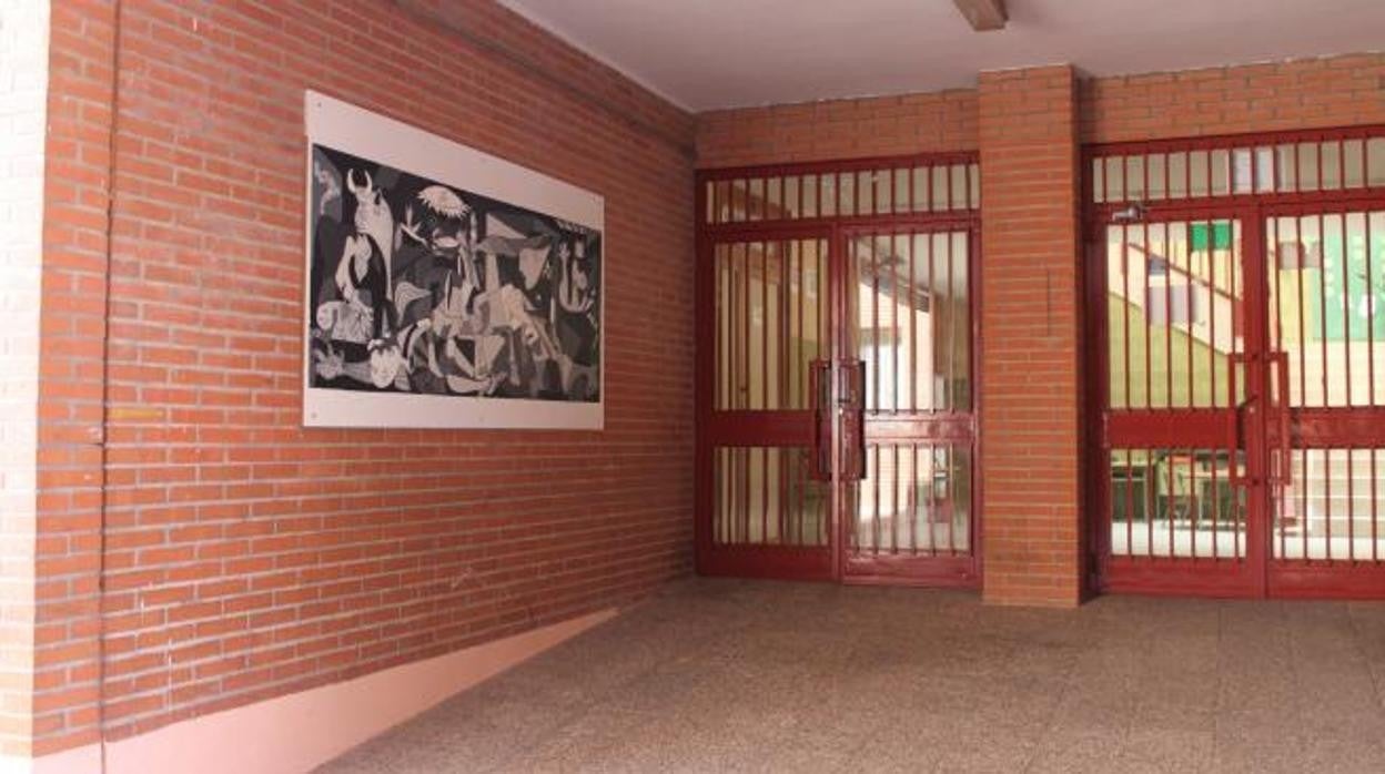 Estudiantes y personal del colegio Gregorio Marañón vuelven a las aulas tras solventarse el escape de gas