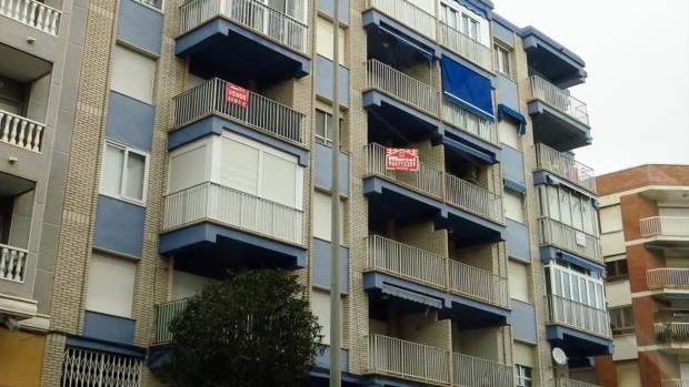 Los valencianos pierden el miedo a endeudarse por la pandemia: las hipotecas ya triplican la subida nacional