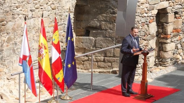 Ábalos pide «no mezclar» los indultos a los líderes independentistas con un posible regreso de Puigdemont