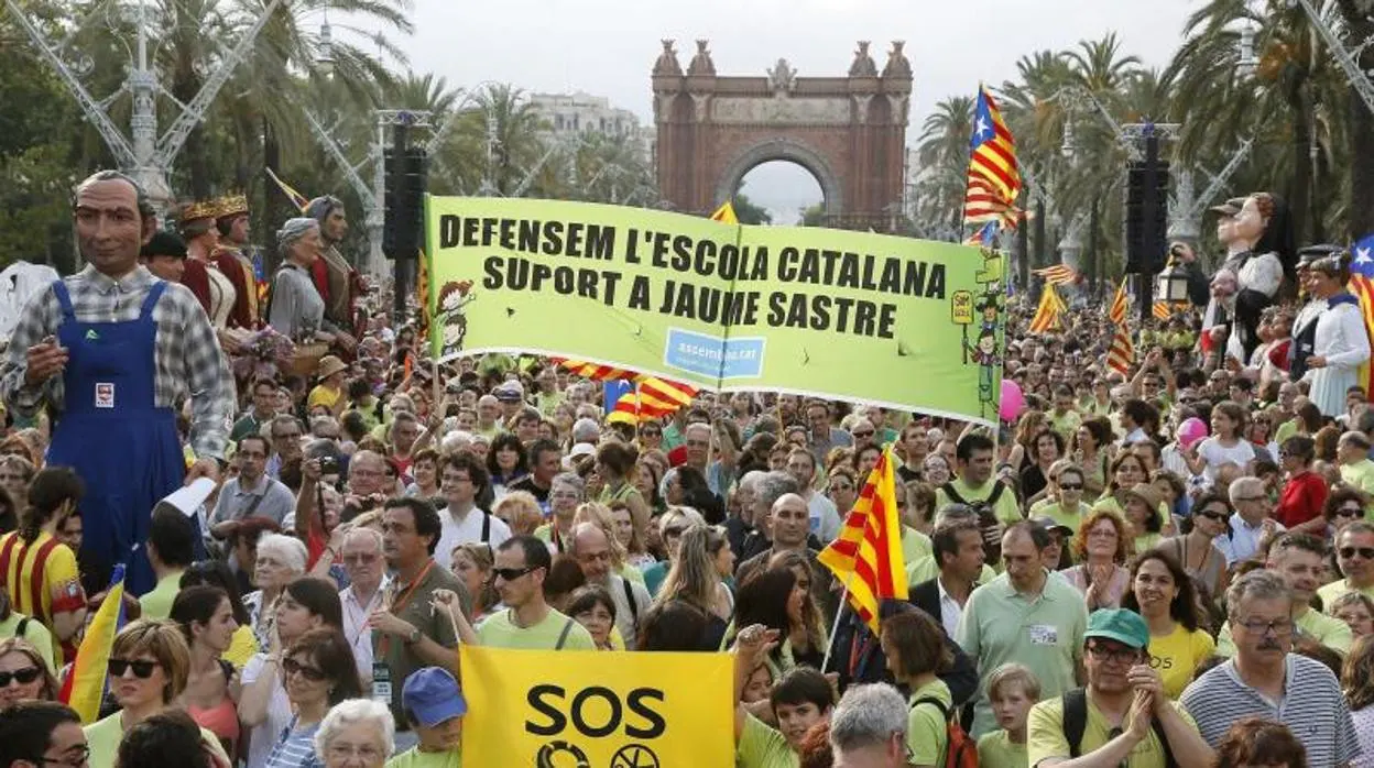 Manifestación a favor de la escuela en catalán