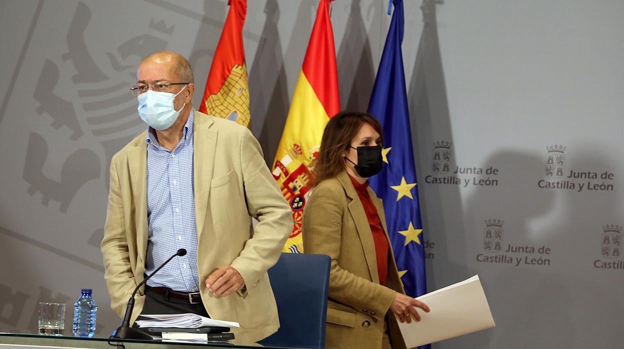 El vicepresidente Francisco Igea y la consejera de Educación, Rocío Lucas, en su comparecencia posterior al Consejo de Gobierno