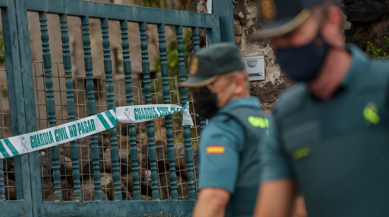 Registro en la casa de Tomás Gimeno