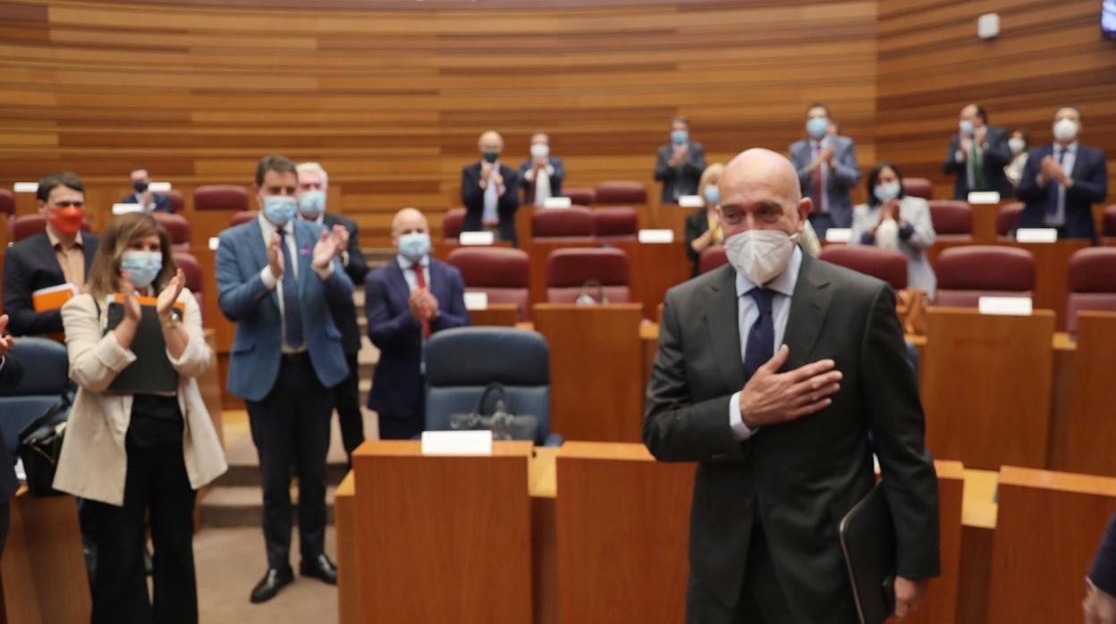 El consejero de Agricultura, Gandería y Desarrollo Rural Jesús Julio Carnero