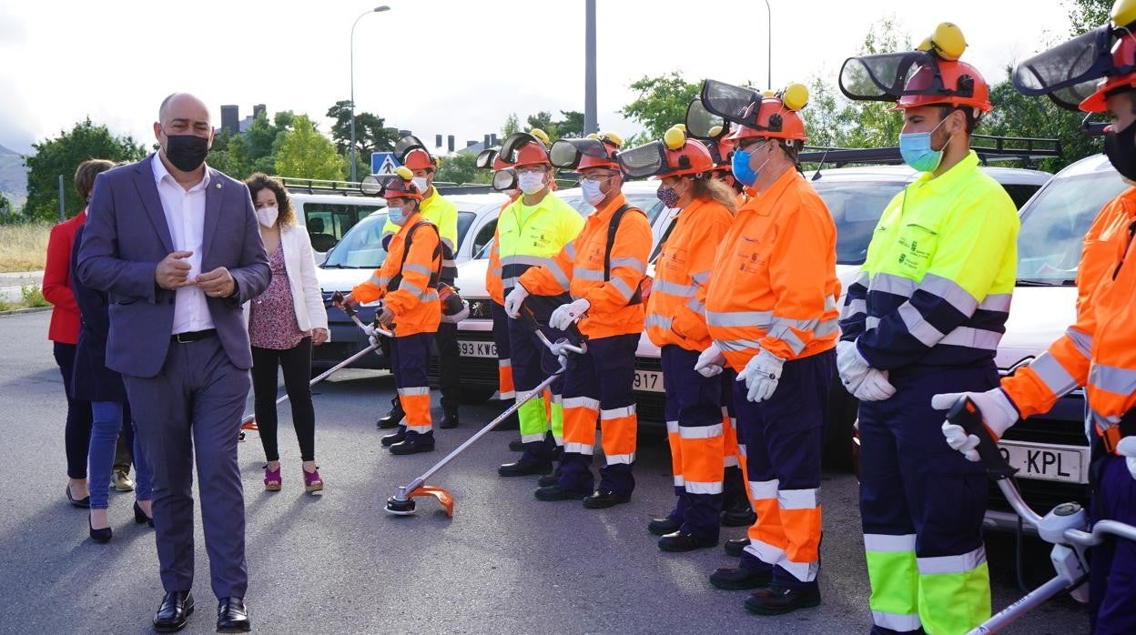 Visita de la Diputación a los trabajadores