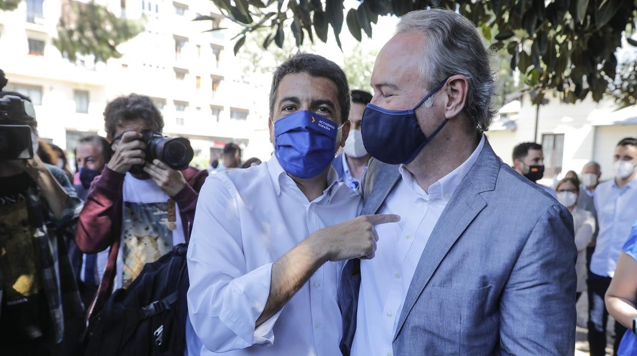 Imagen de archivo de Alberto Fabra en la presentación de la candidatura de Carlos Mazón