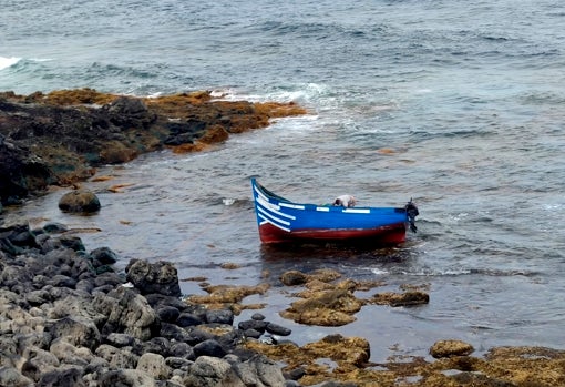 La patera ha llegado por sus propios medios a la costa