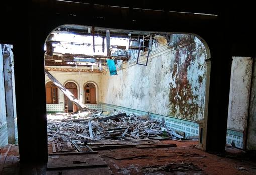 Interior del colegio Santiago Apóstol de los padres Jesuitas de Camposancos en A Guarda, levantado en el siglo XIX