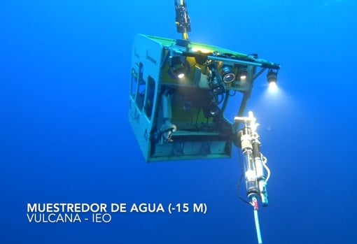 El robot Liropus 2000 en su trabajo en el volcán Tagoro, El Hierro