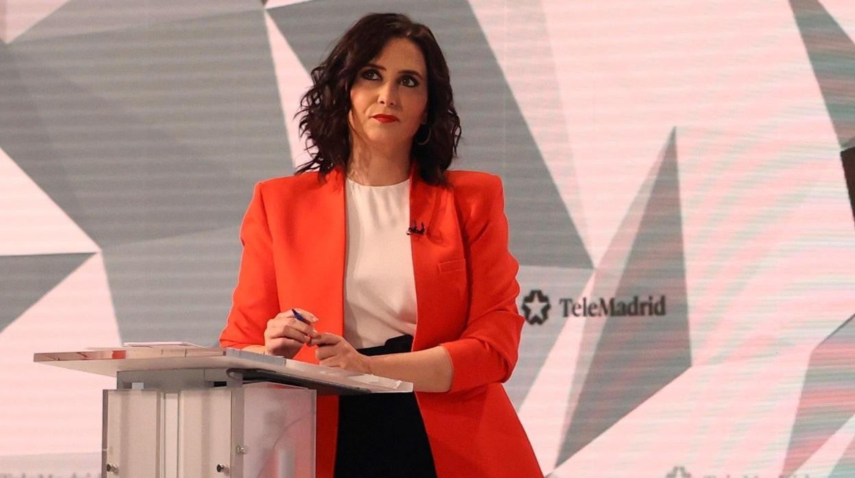 La presidenta de la Comunidad de Madrid, Isabel Díaz Ayuso, durante un debate en Telemadrid