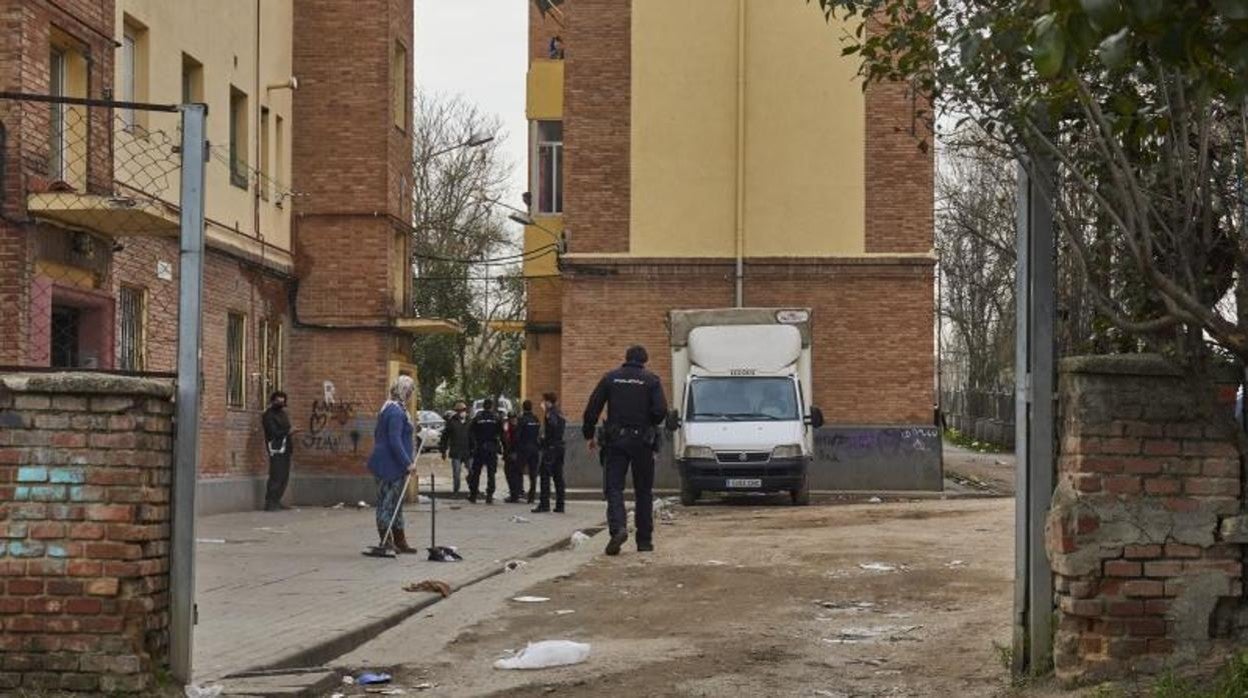 Así se situarán las cámaras en Marconi: Almeida blindará 23 puntos para atajar el foco de narcopisos