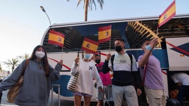 Los 21 estudiantes gallegos regresan de Mallorca en un buque 'burbuja' pagado por el gobierno balear