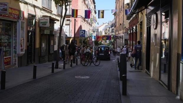 Herido grave un joven de 19 años al recibir tres puñaladas durante las fiestas del Orgullo en Chueca