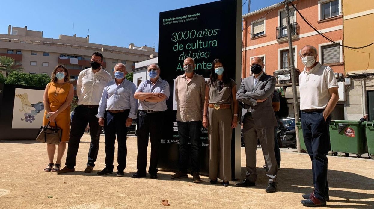 Acto celebrado esta mañana en Dénia para dar difusión a la exposición