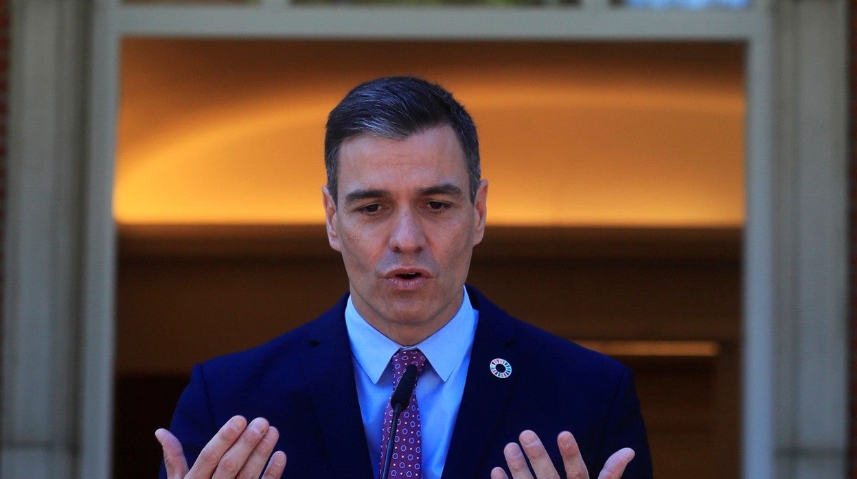 El presidente del Gobierno, Pedro Sánchez, comparece en el Palacio de la Moncloa