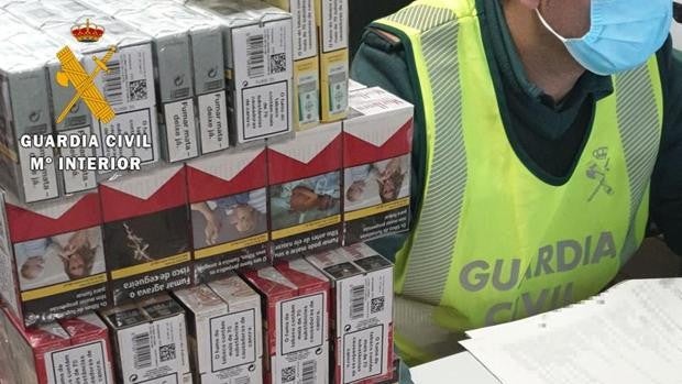 Desarticulada una red especializada en la fabricación y venta ilegal de tabaco entre España y Portugal