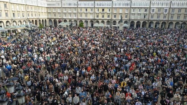 Concentración masiva en La Coruña contra el brutal asesinato de Samuel