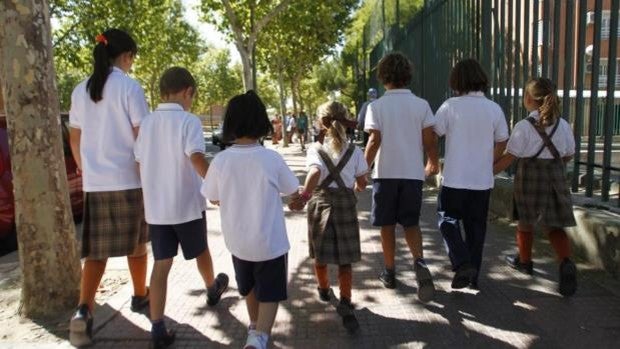 Unos 2.500 profesores de centros concertados, despedidos y sin indemnización
