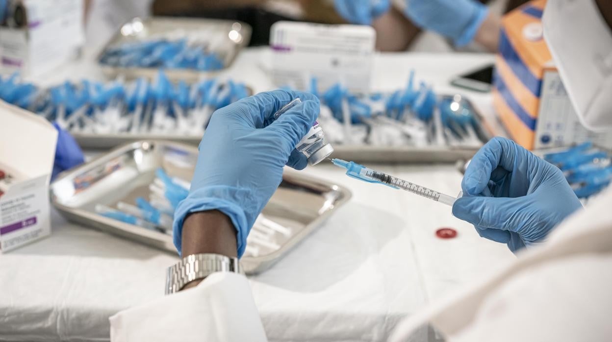 Imagen de viales de la vacuna del coronavirus en Valencia