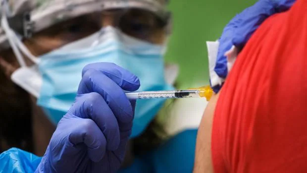 Castilla y León inicia esta semana la vacunación contra el COVID de los menores de 30 años