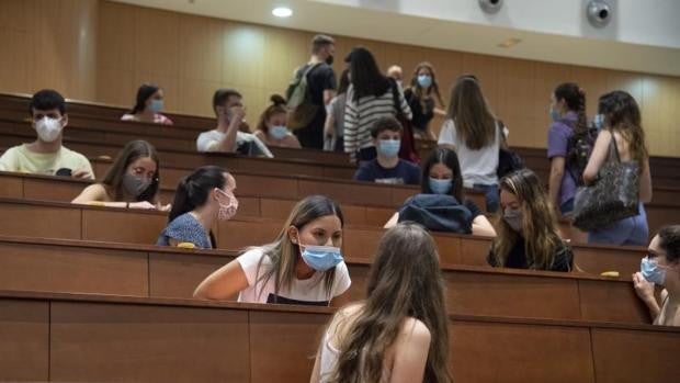 Un cinco por ciento de los alumnos que realizaron la Selectividad en junio pidió exámenes en castellano
