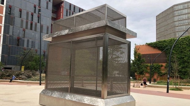 Críticas a Colau por una escultura de 69.500 euros que parece el acceso a un parking