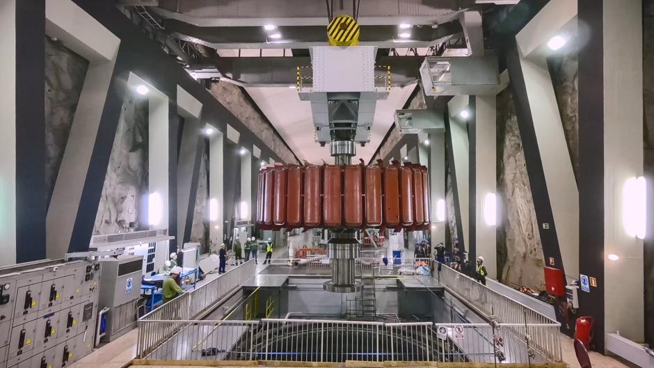 Iberdrola sustituye la turbina de la central hidroeléctrica de Aldeávila, en Salamanca