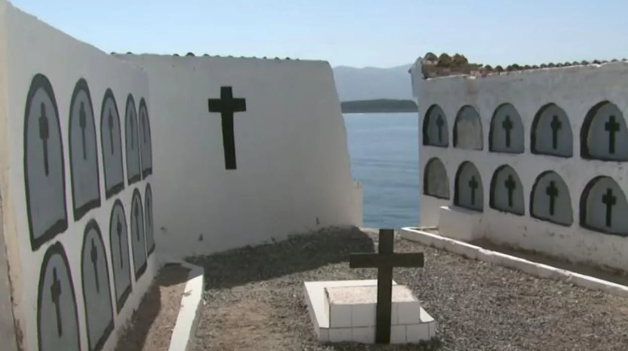 Cementerio del Peñón de Alhucemas, donde se encuentran dieciocho españoles enterrados
