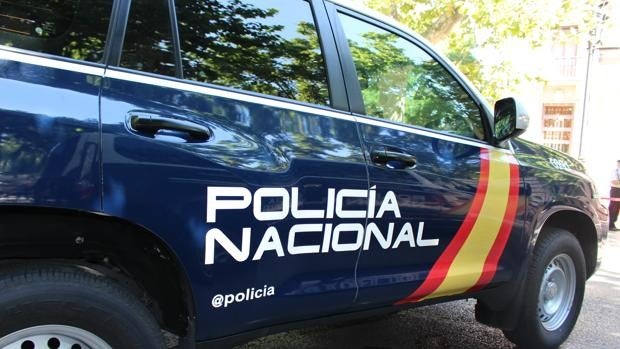 Un hombre amenaza con quemar a sus hijos tras dar una paliza a su mujer en Valencia