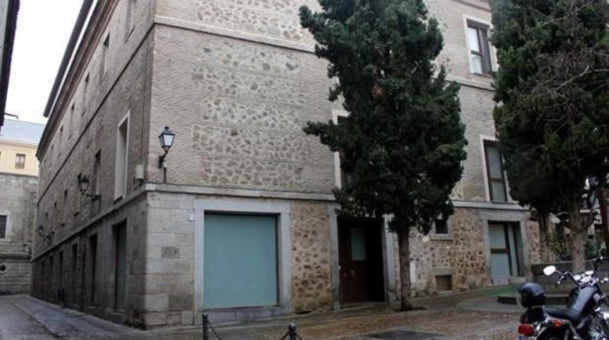 Edificio del Hospitalito del Rey en pleno centro de Toledo