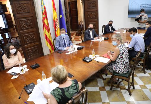 Imagen de la reunión de la Mesa Interdepartamental celebrada este jueves en el Palau de la Generalitat