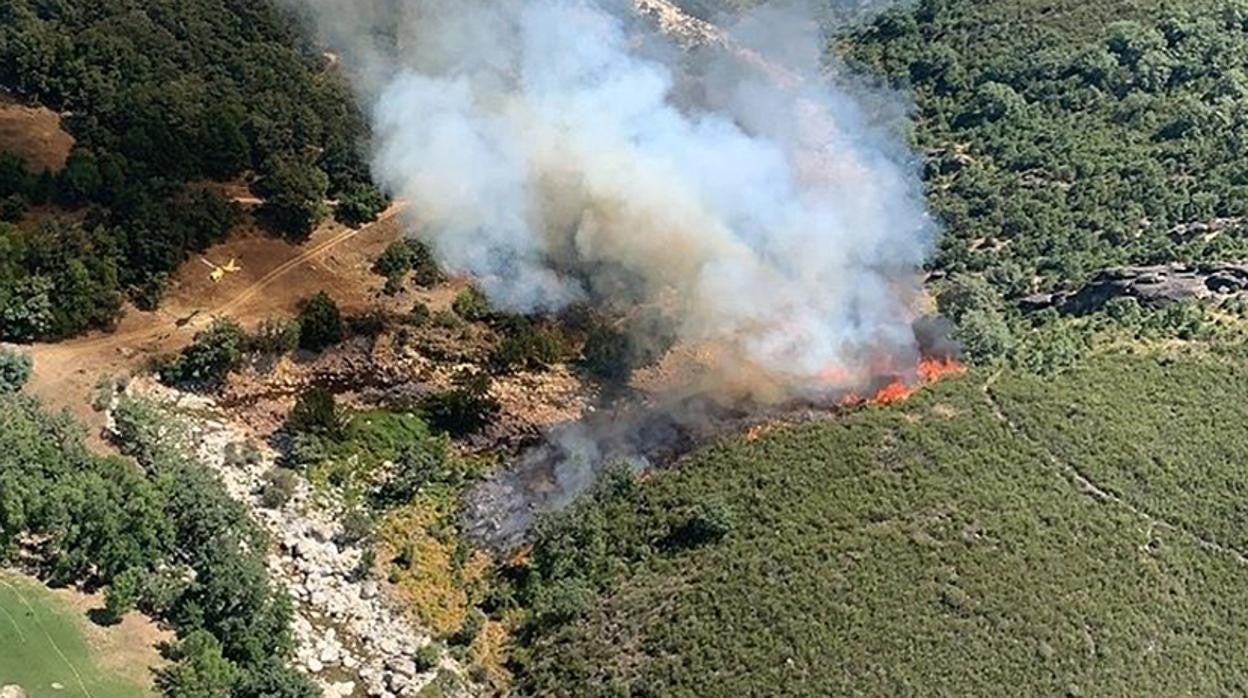 Controlado el incendio de Candeleda (Ávila)