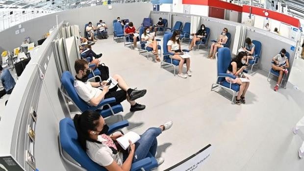 Madrid alcanza hoy el 80% de la población diana con la primera dosis y más del 60% con la pauta completa