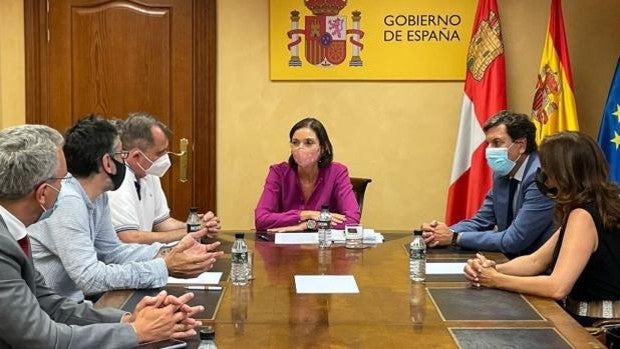 Maroto se compromete a trabajar en una solución para la planta de LM Windpower en Ponferrada