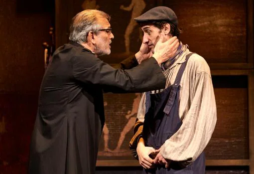 La compañía de teatro Che y Moche pone en escena 'Réquiem por un campesino español'