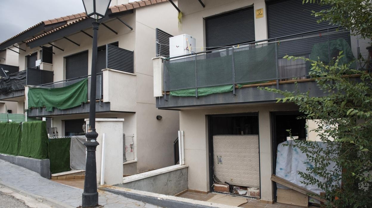 Uno de los chalés okupados, donde los arrestados cultivaban las plantas