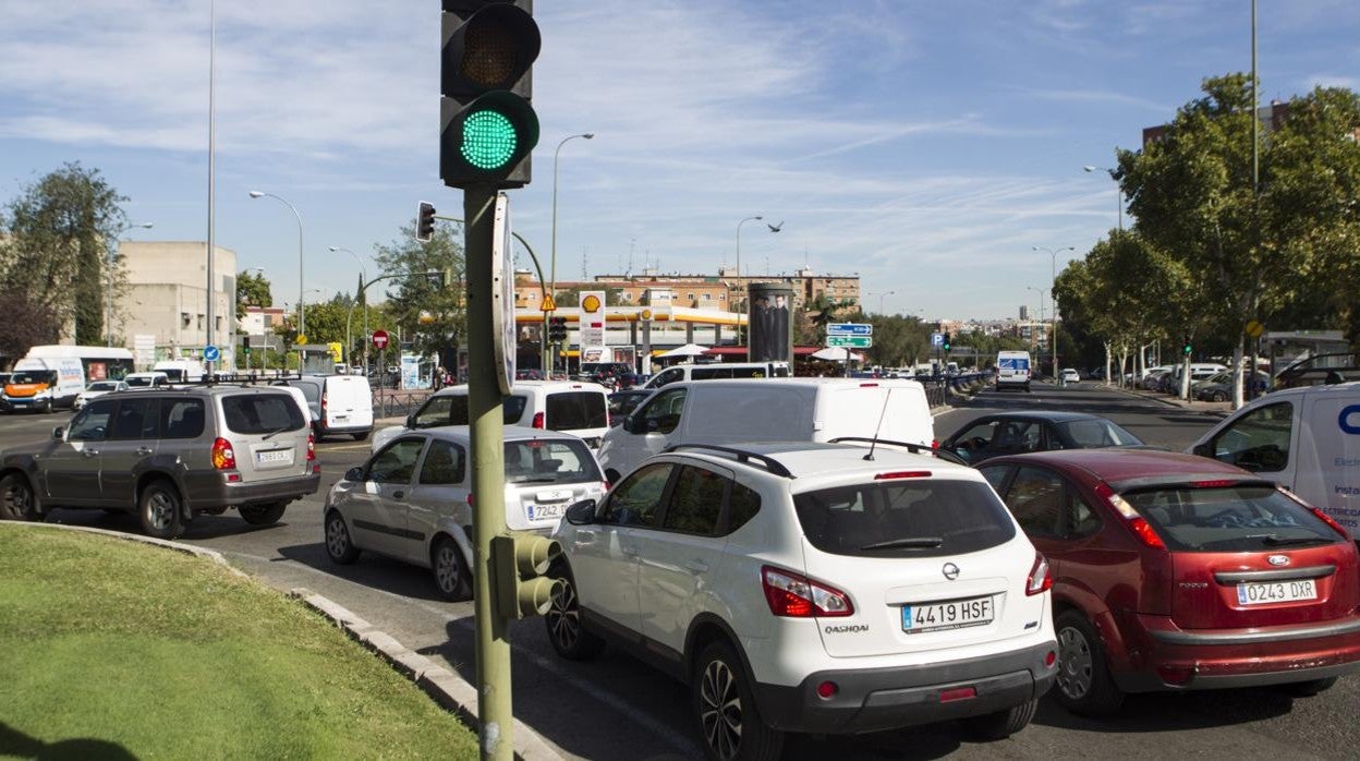 Atasco en la Plaza Elíptica