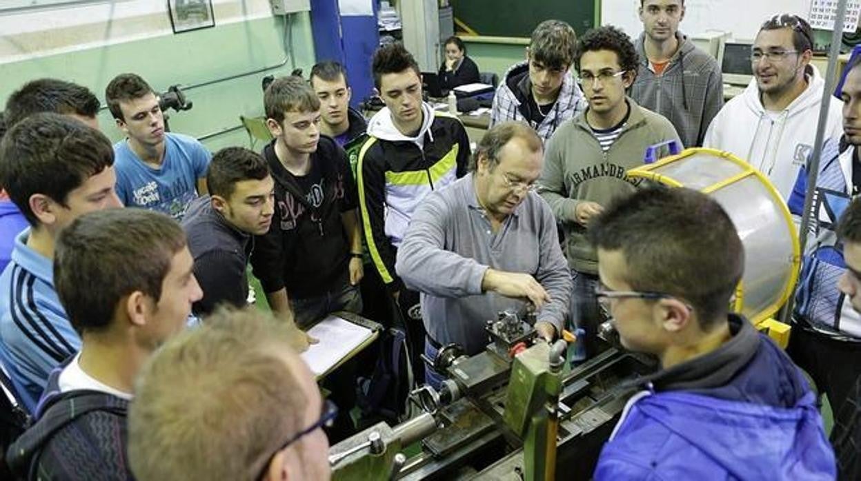 Las subvenciones de FP para el empleo a trabajadores y desempleados podrán solicitarse desde este viernes