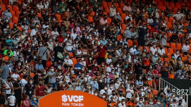 La Generalitat Valenciana modifica las restricciones para permitir 15.000 espectadores en los estadios