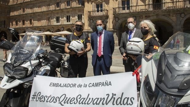 El alcalde de Salamanca, embajador de la campaña de la Plataforma Motera por la Seguridad Vial